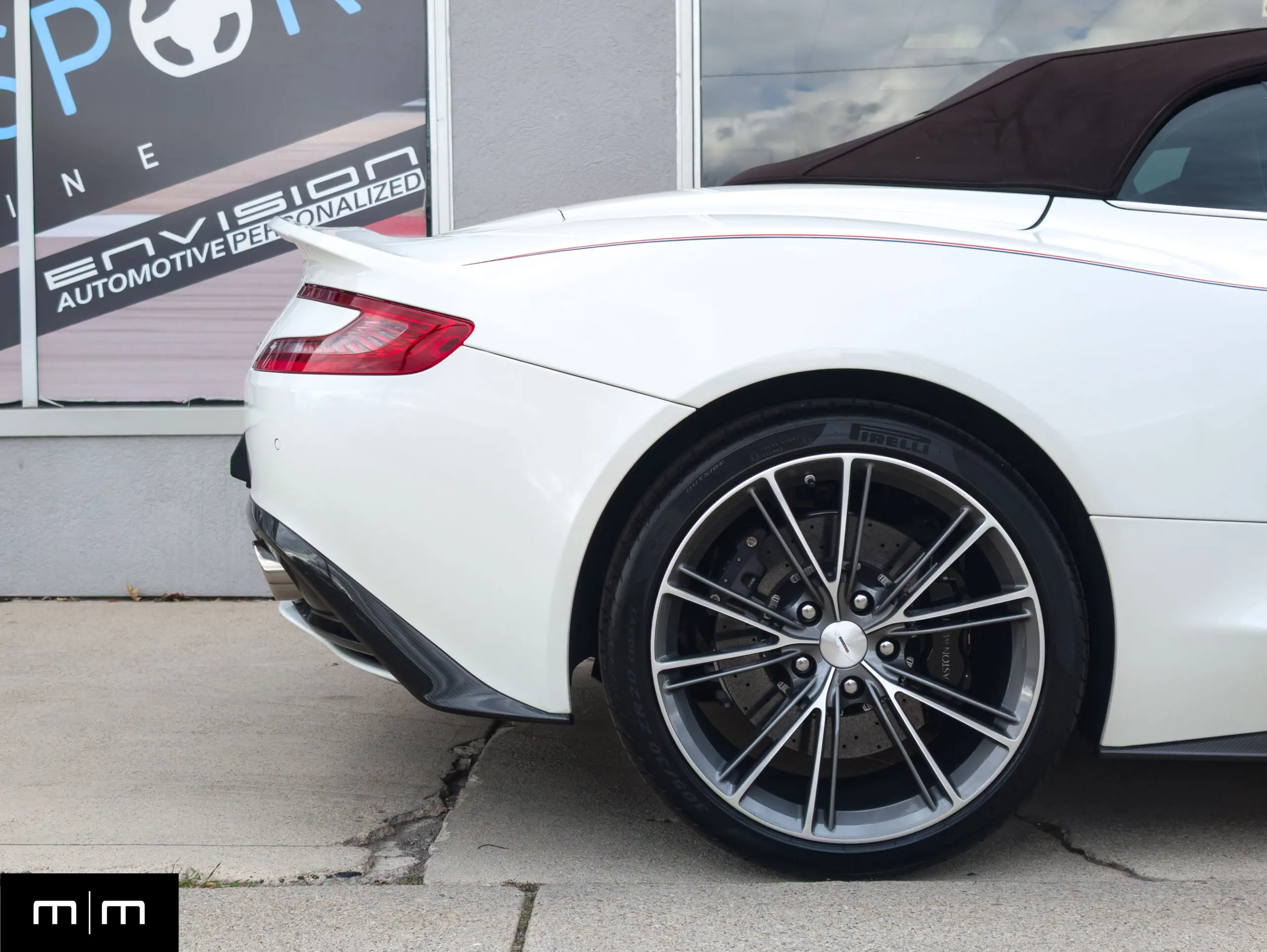 2017 Aston Martin Vanquish Volante - 6.0L V12