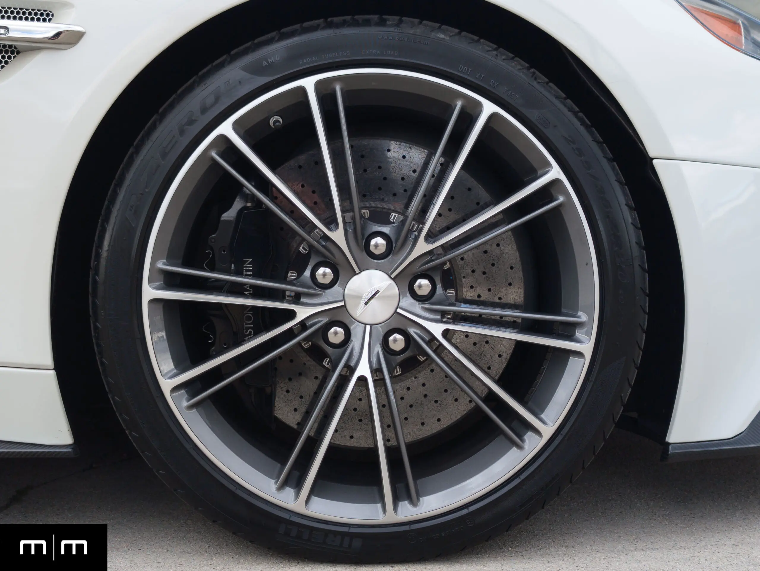 2017 Aston Martin Vanquish Volante - 6.0L V12