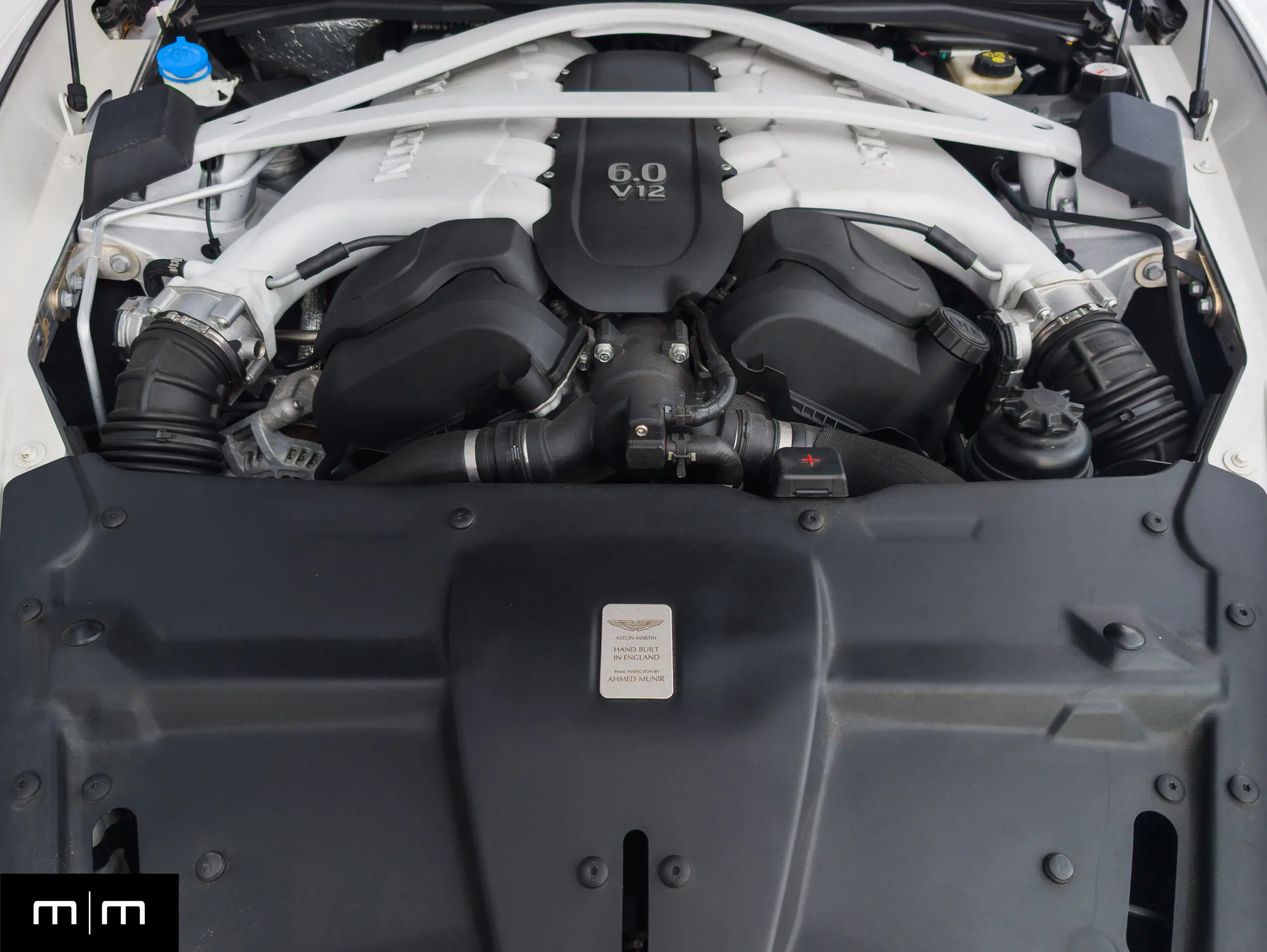 2017 Aston Martin Vanquish Volante - 6.0L V12