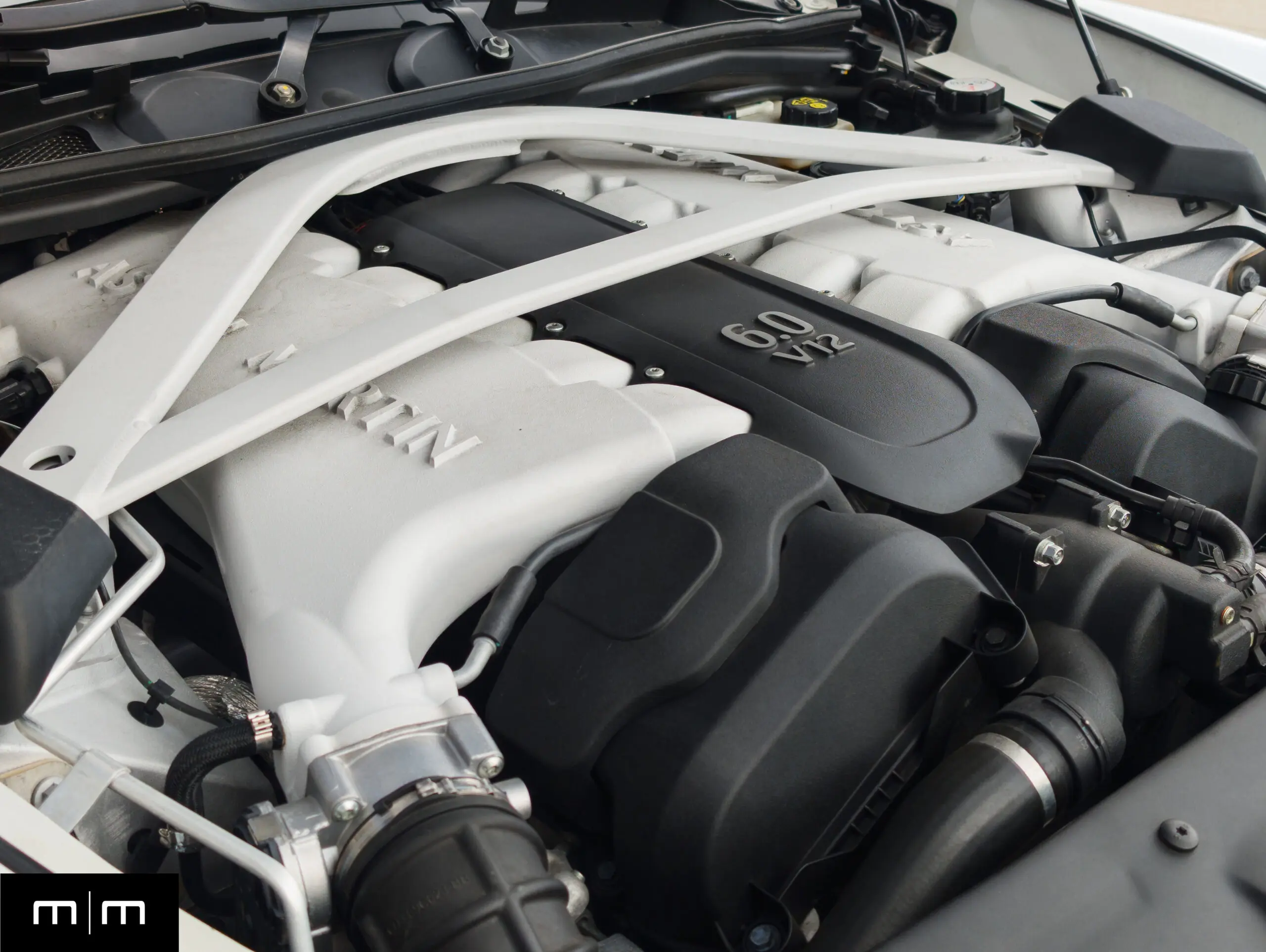 2017 Aston Martin Vanquish Volante - 6.0L V12