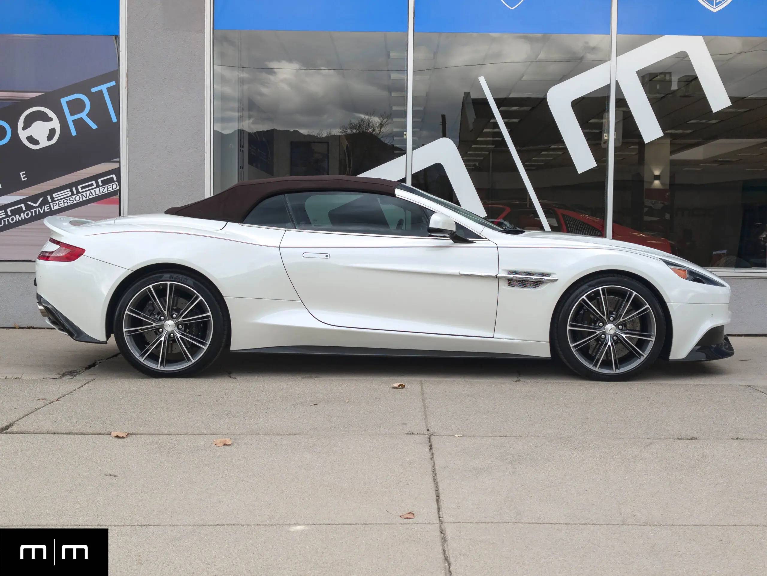 2017 Aston Martin Vanquish Volante - 6.0L V12