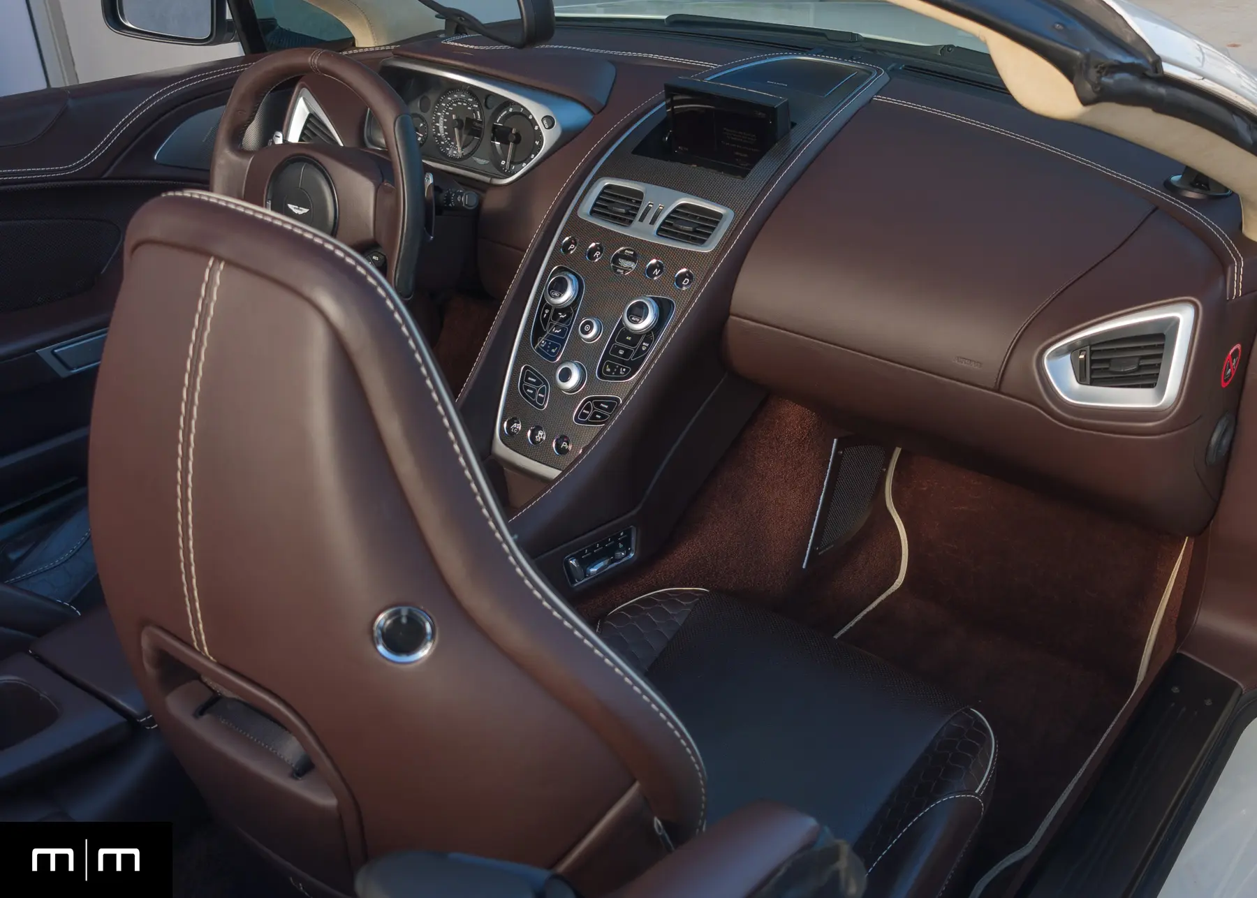 2017 Aston Martin Vanquish Volante - 6.0L V12