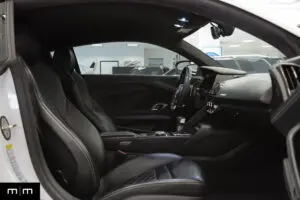 Audi R V - Interior