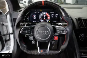 Audi R V - Interior