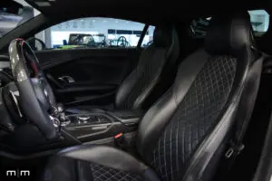 Audi R V - Interior