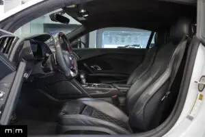 Audi R V - Interior