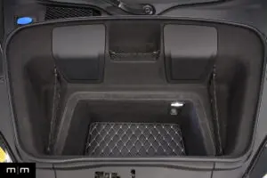 Audi R V - Interior