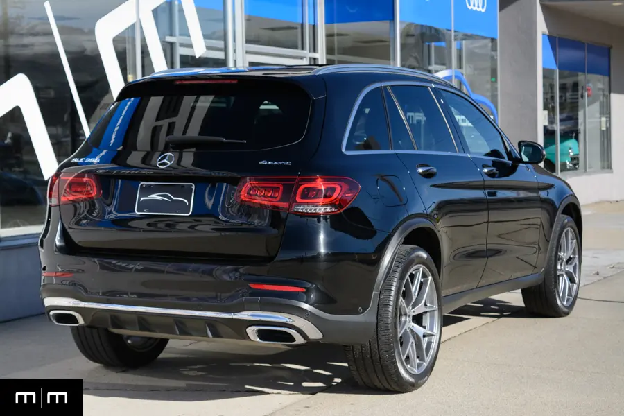 2022 Mercedes-Benz GLC 300 | Panorama Sunroof