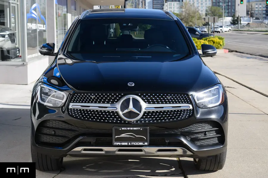 2022 Mercedes-Benz GLC 300 | Panorama Sunroof