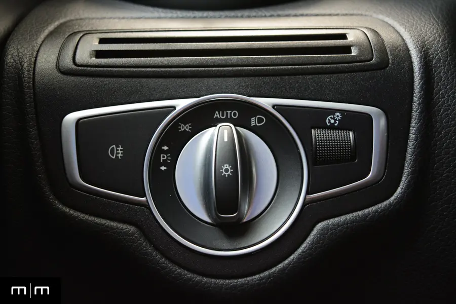 2022 Mercedes-Benz GLC 300 | Panorama Sunroof