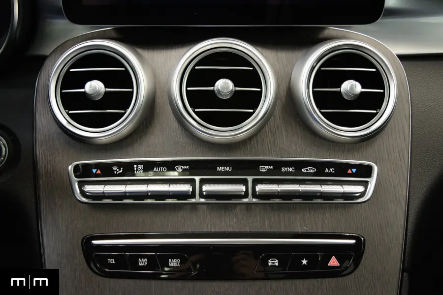 2022 Mercedes-Benz GLC 300 | Panorama Sunroof