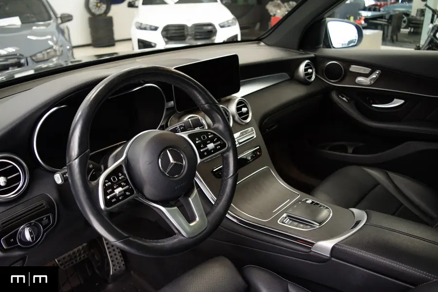 2022 Mercedes-Benz GLC 300 | Panorama Sunroof