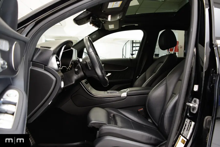 2022 Mercedes-Benz GLC 300 | Panorama Sunroof