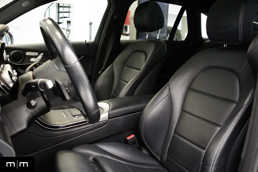 2022 Mercedes-Benz GLC 300 | Panorama Sunroof