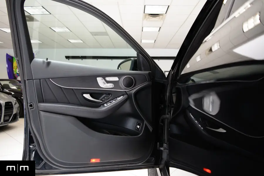 2022 Mercedes-Benz GLC 300 | Panorama Sunroof