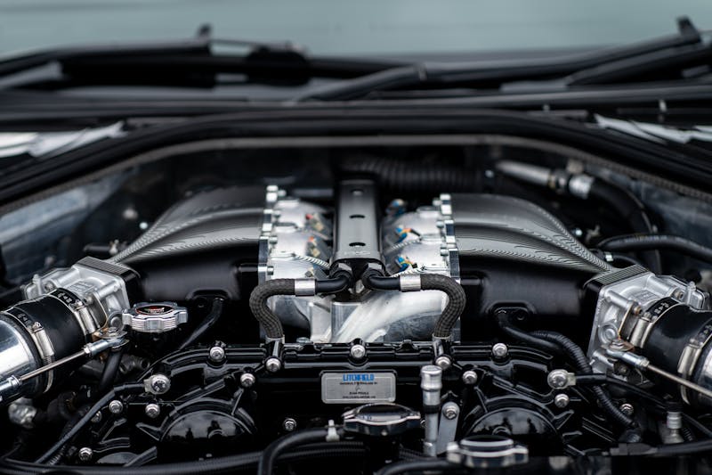 Choosing Between Turbochargers and Superchargers for Exotic Cars