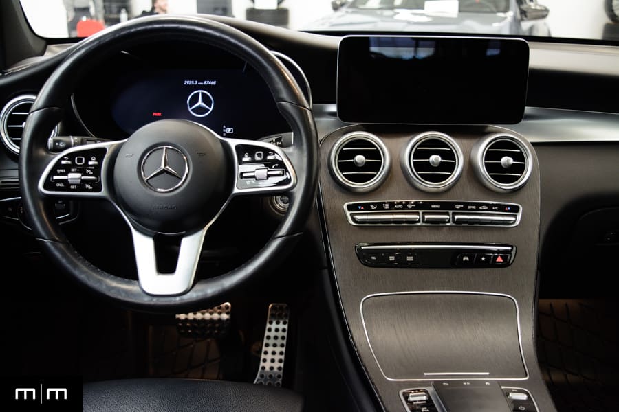 2022 Mercedes-Benz GLC 300 | Panorama Sunroof