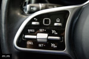 2022 Mercedes-Benz GLC 300 | Panorama Sunroof