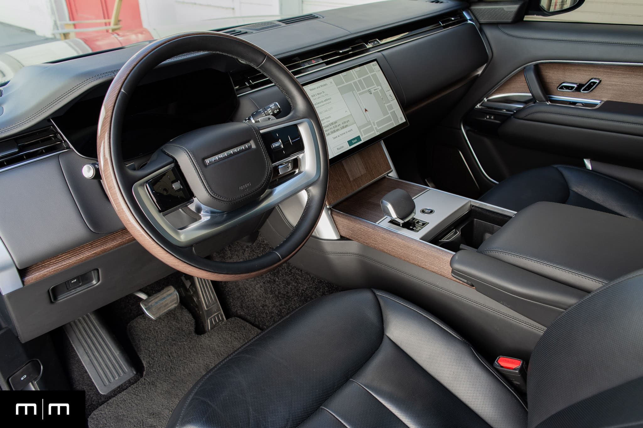 2025 Range Rover SV Autobiography