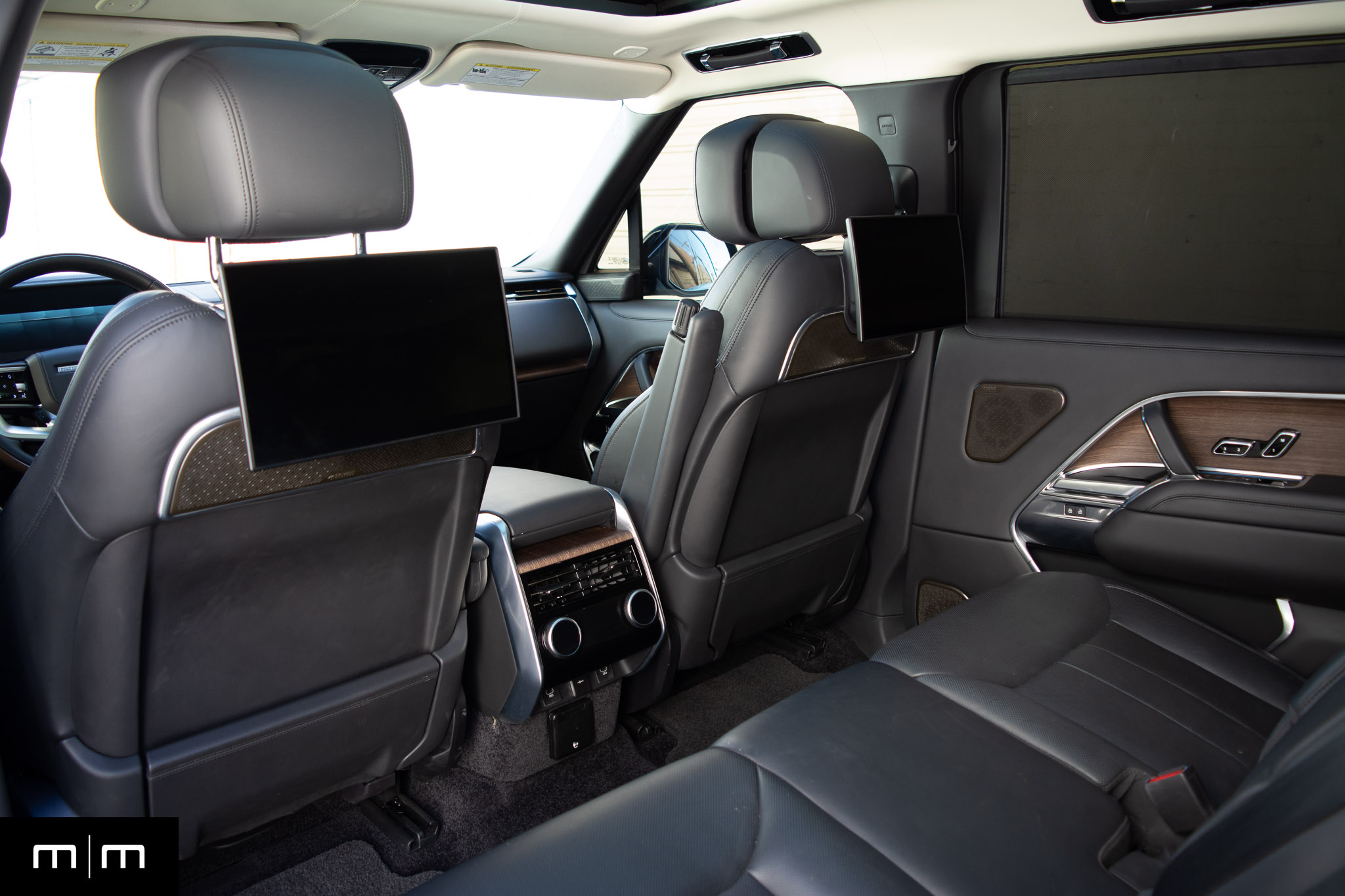 2025 Range Rover SV Autobiography