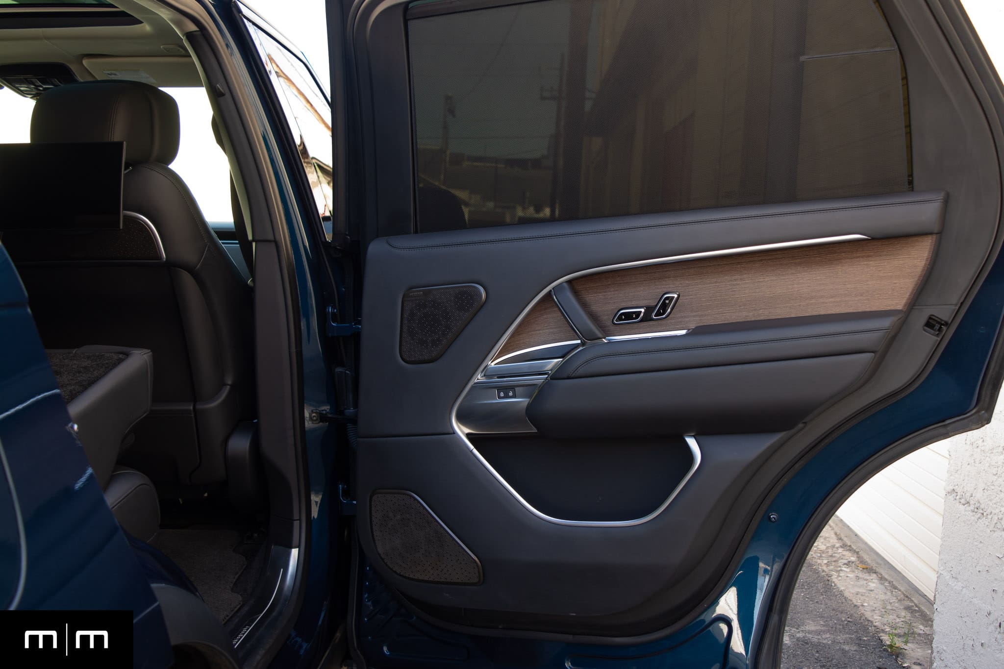 2025 Range Rover SV Autobiography
