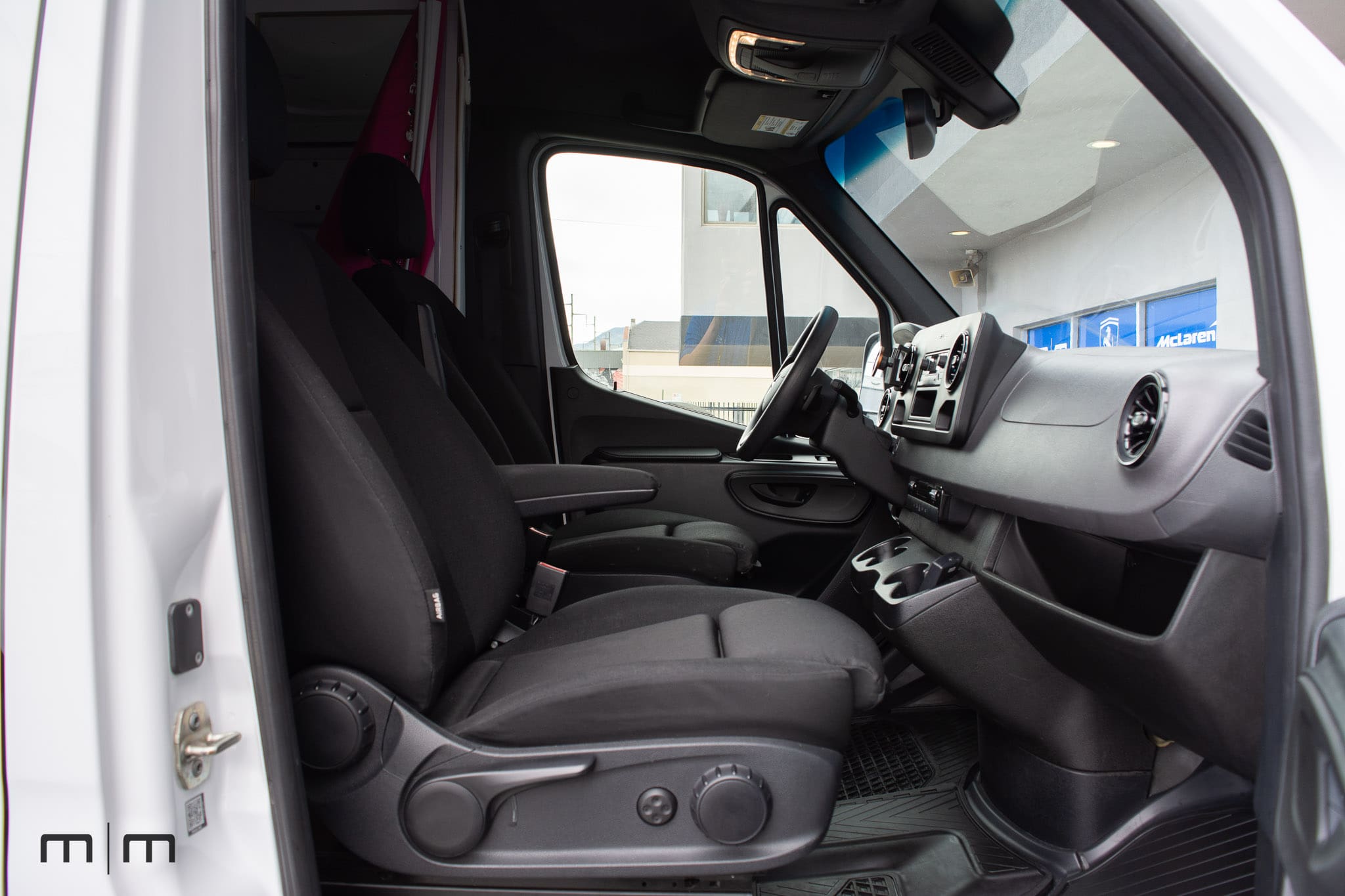 2022 Mercedes-Benz 2500 Sprinter | Mobile Store Build Out