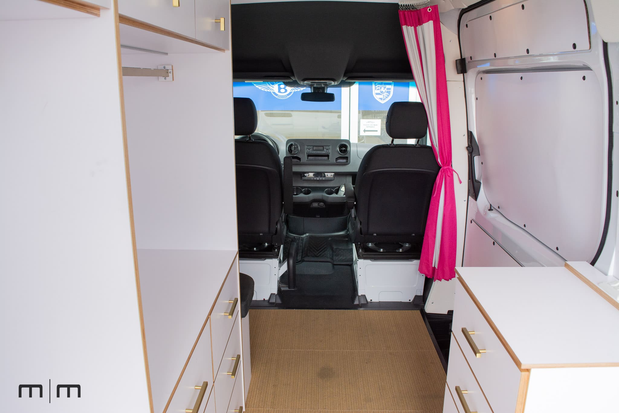 2022 Mercedes-Benz 2500 Sprinter | Mobile Store Build Out