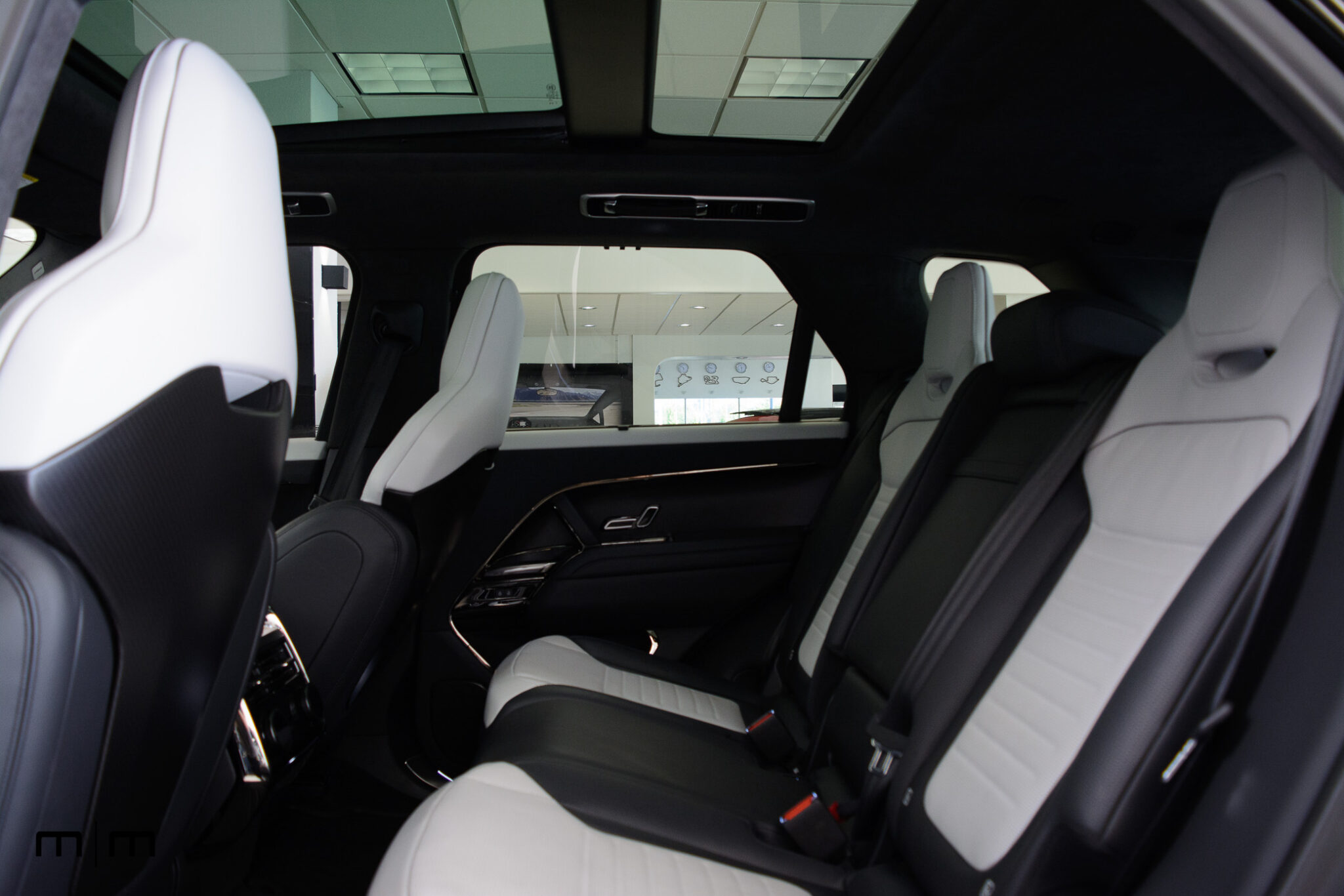 Range Rover SV Edition - Interior