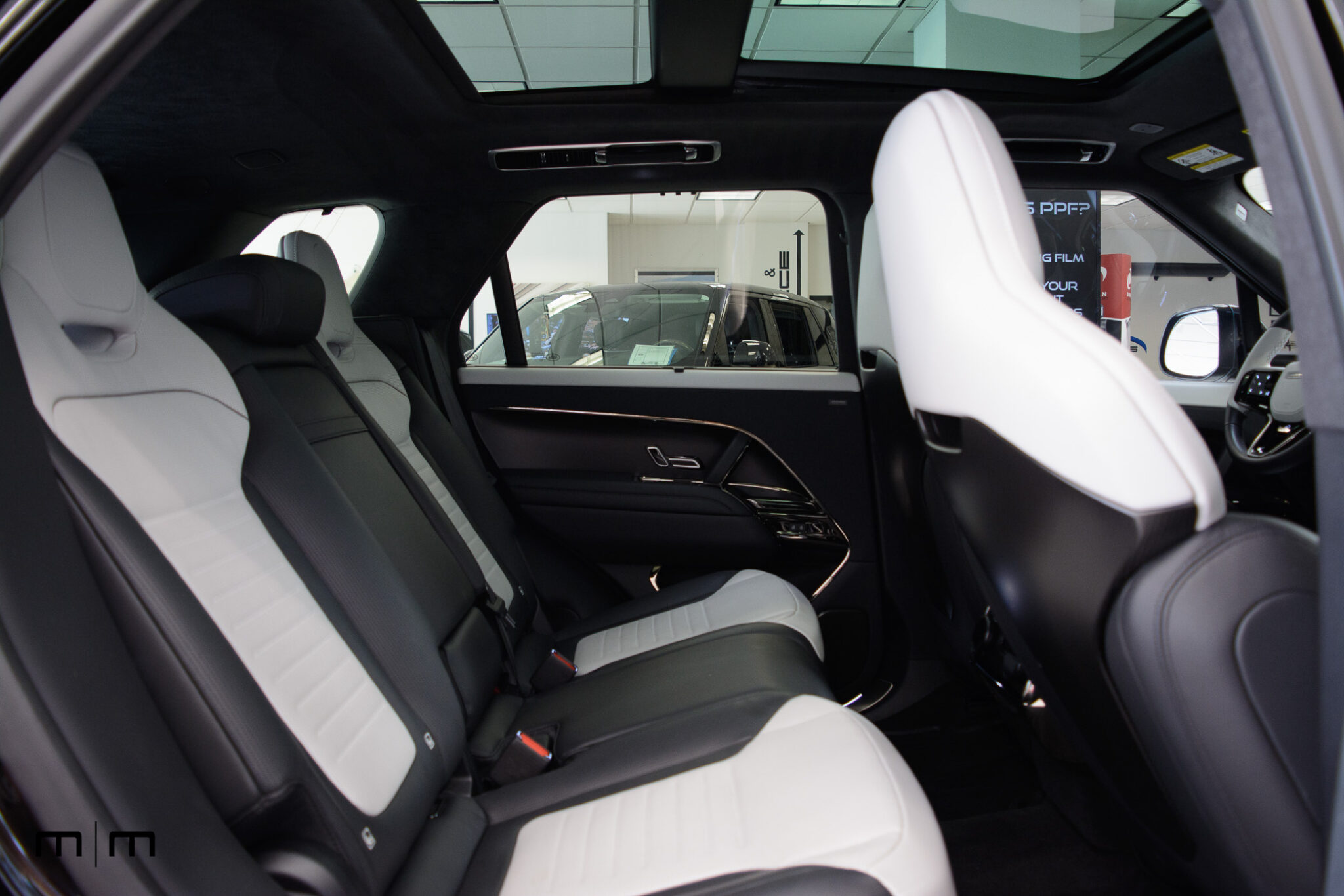 Range Rover SV Edition - Interior