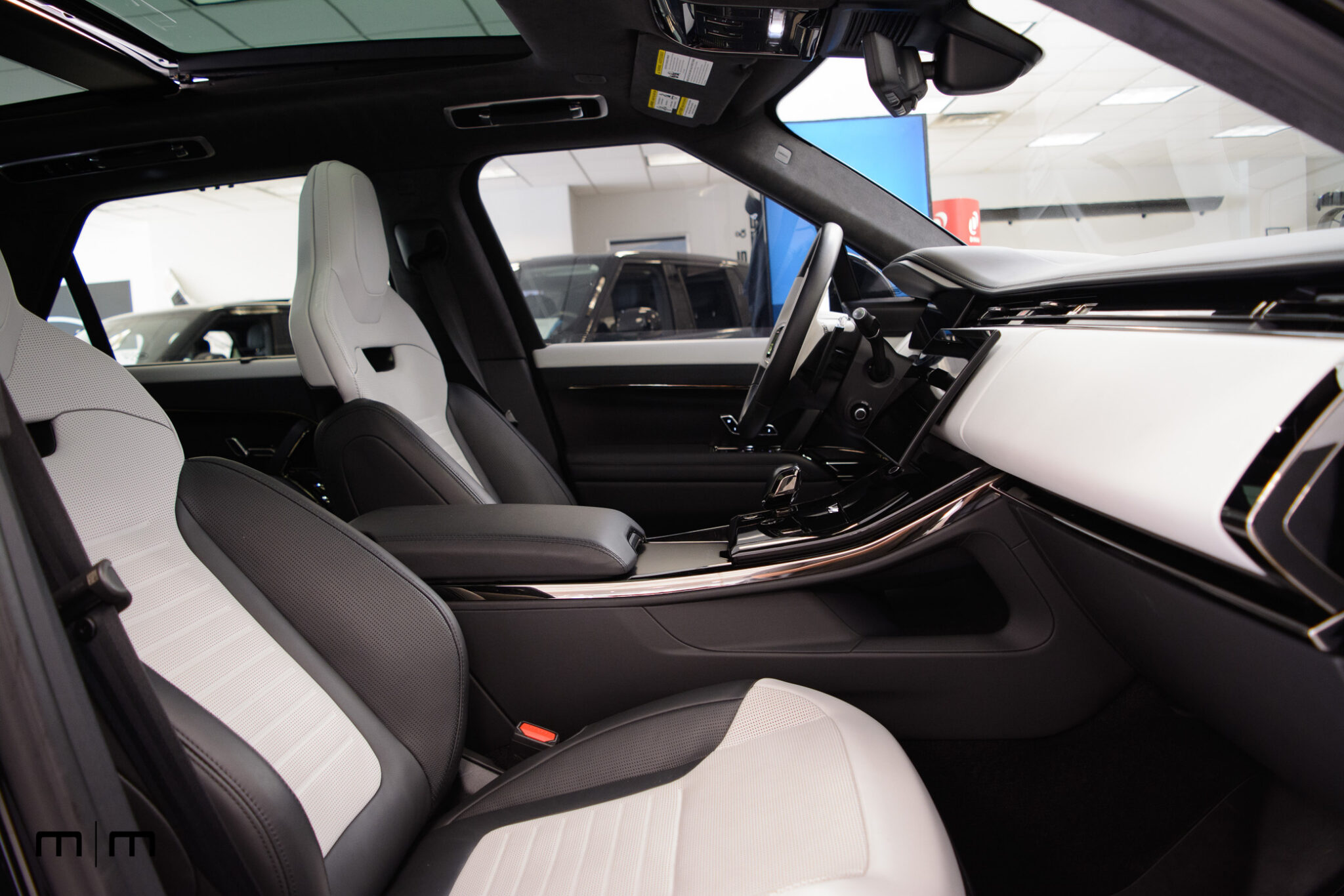 Range Rover SV Edition - Interior