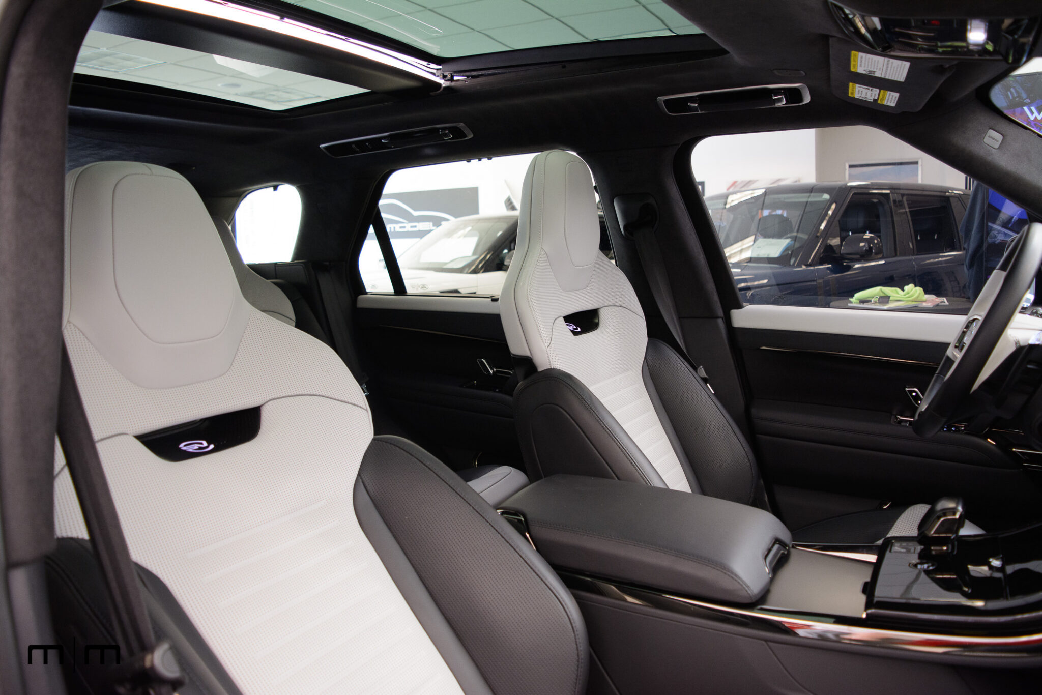 Range Rover SV Edition - Interior