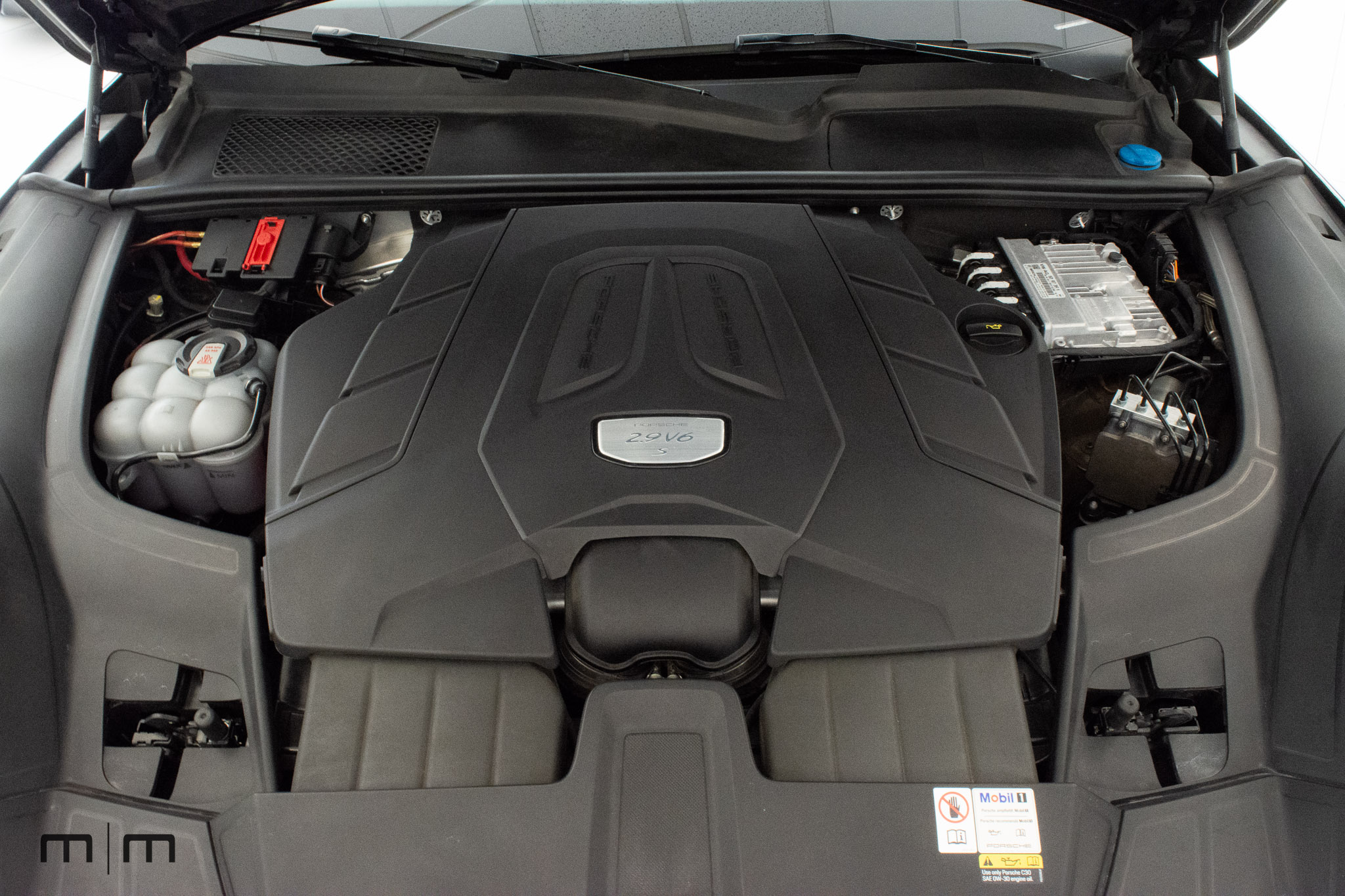 2023 Porsche Cayenne S Platinum | Loaded