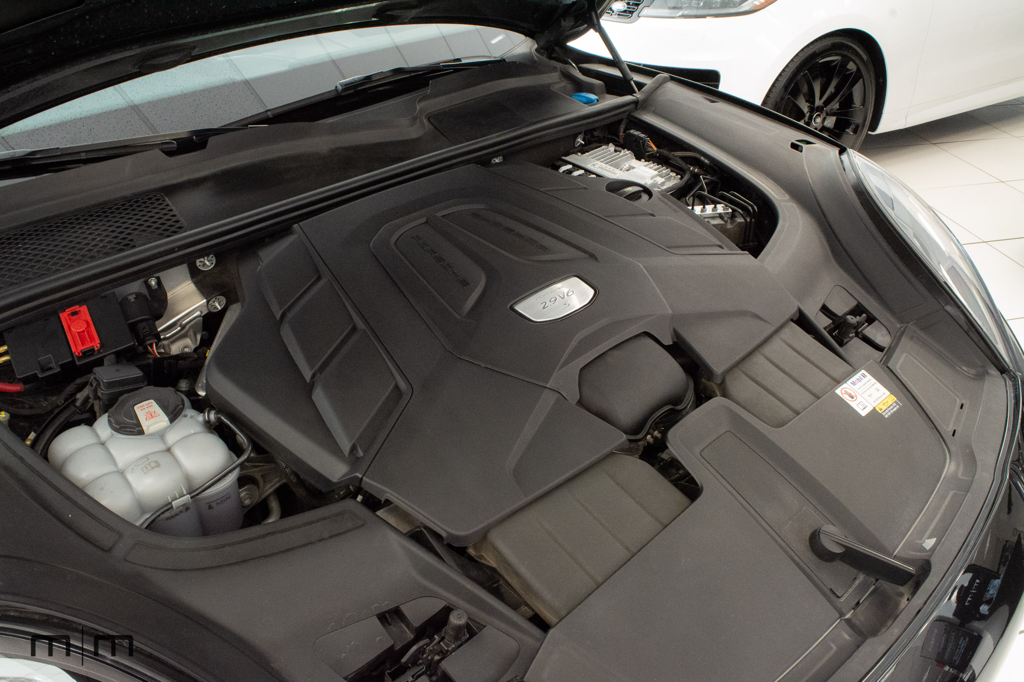 2023 Porsche Cayenne S Platinum | Loaded