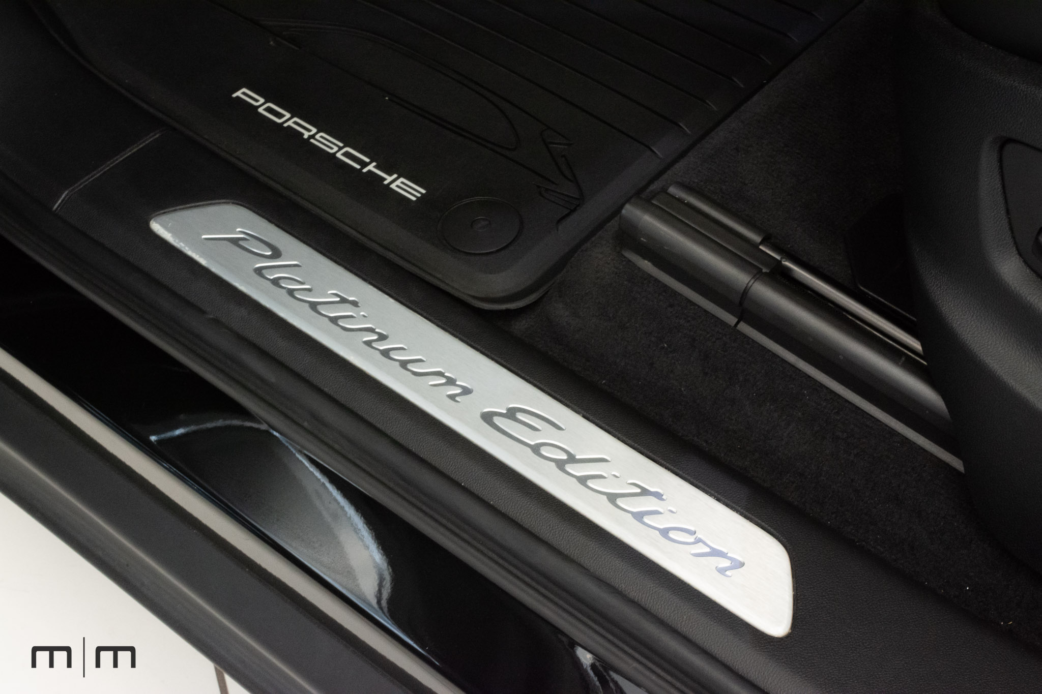 2023 Porsche Cayenne S Platinum | Loaded