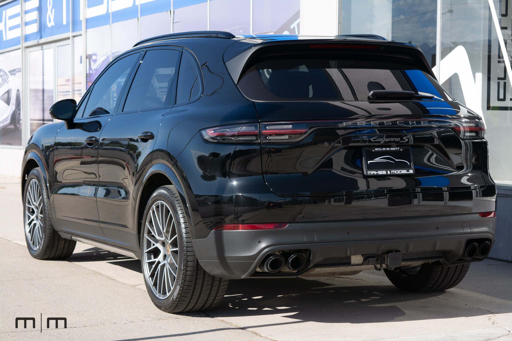 2023 Porsche Cayenne S Platinum | Loaded