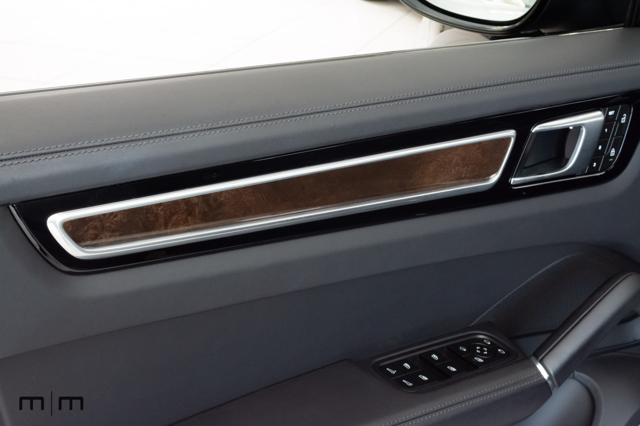 2023 Porsche Cayenne S Platinum | Loaded