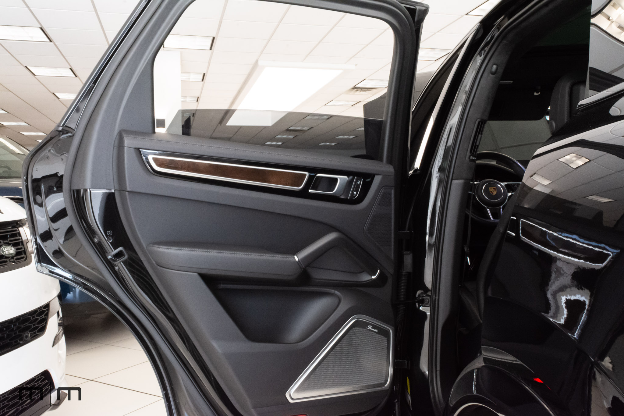 2023 Porsche Cayenne S Platinum | Loaded