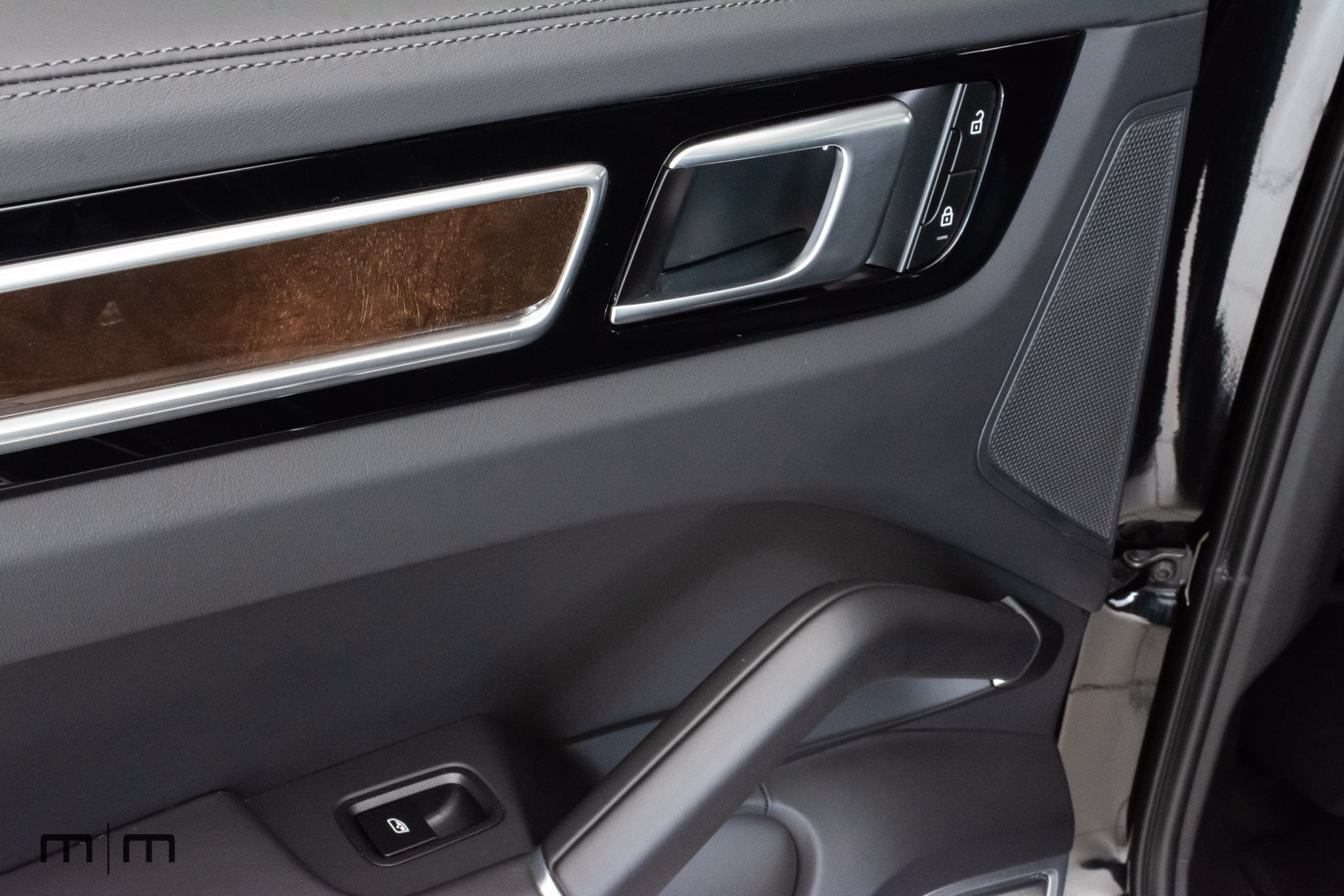 2023 Porsche Cayenne S Platinum | Loaded