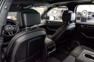 2023 Porsche Cayenne S Platinum | Loaded