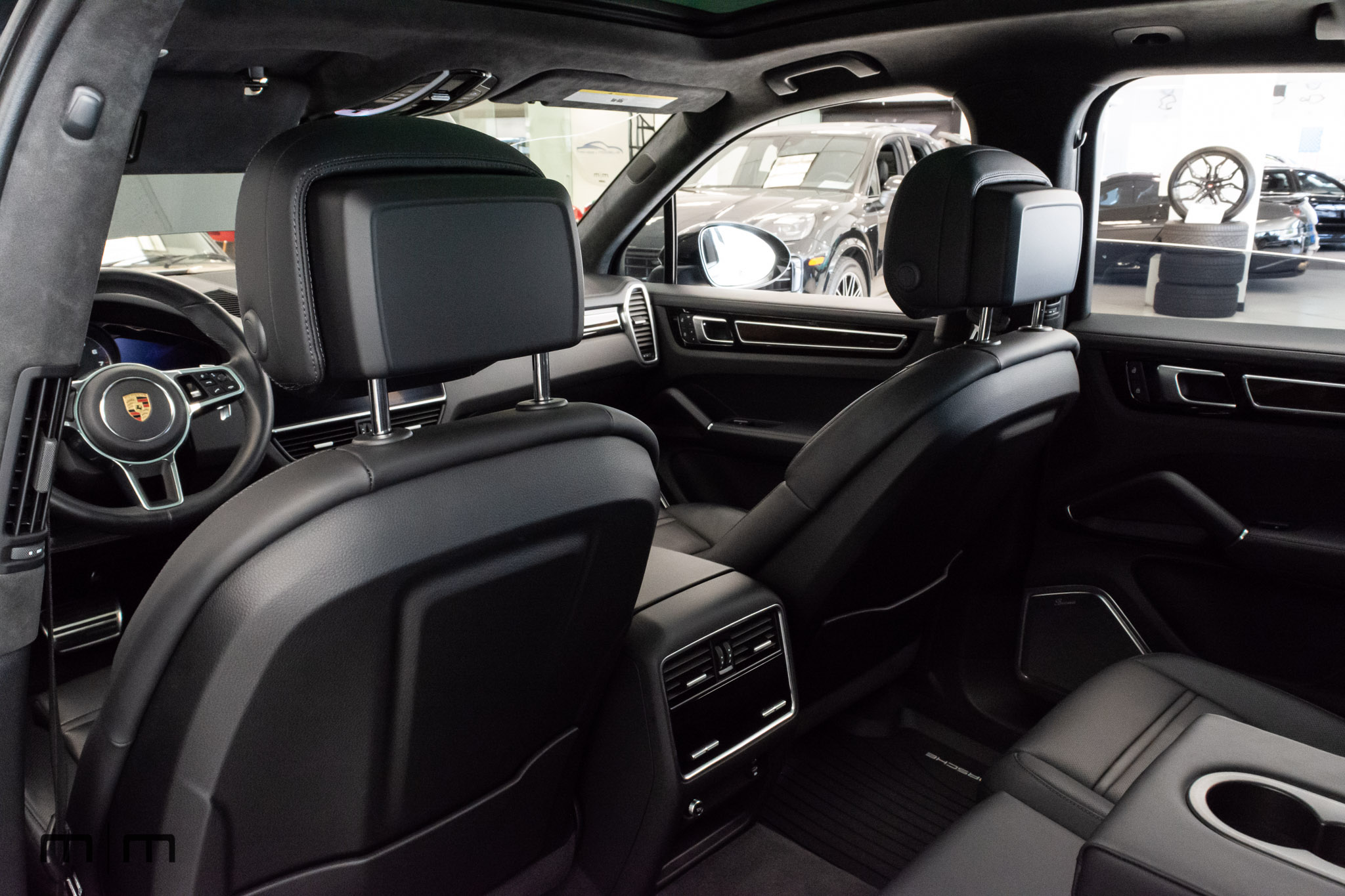 2023 Porsche Cayenne S Platinum | Loaded