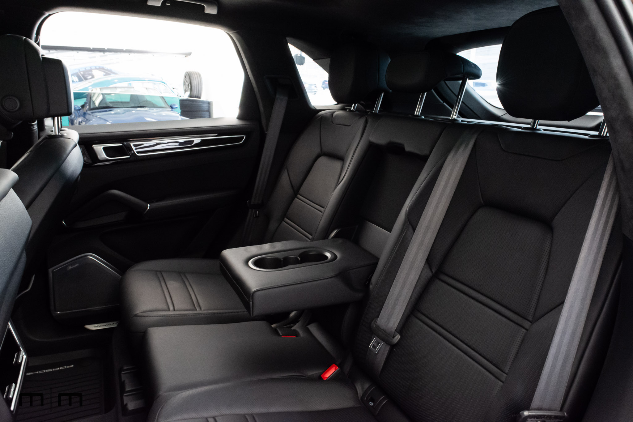 2023 Porsche Cayenne S Platinum | Loaded