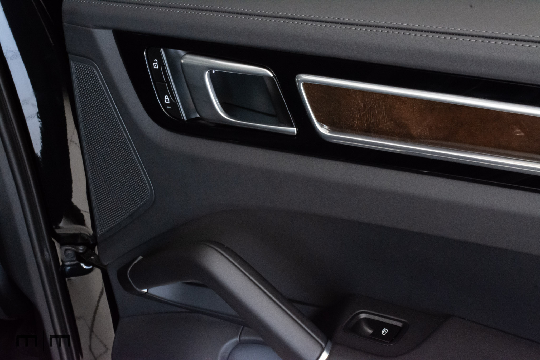 2023 Porsche Cayenne S Platinum | Loaded