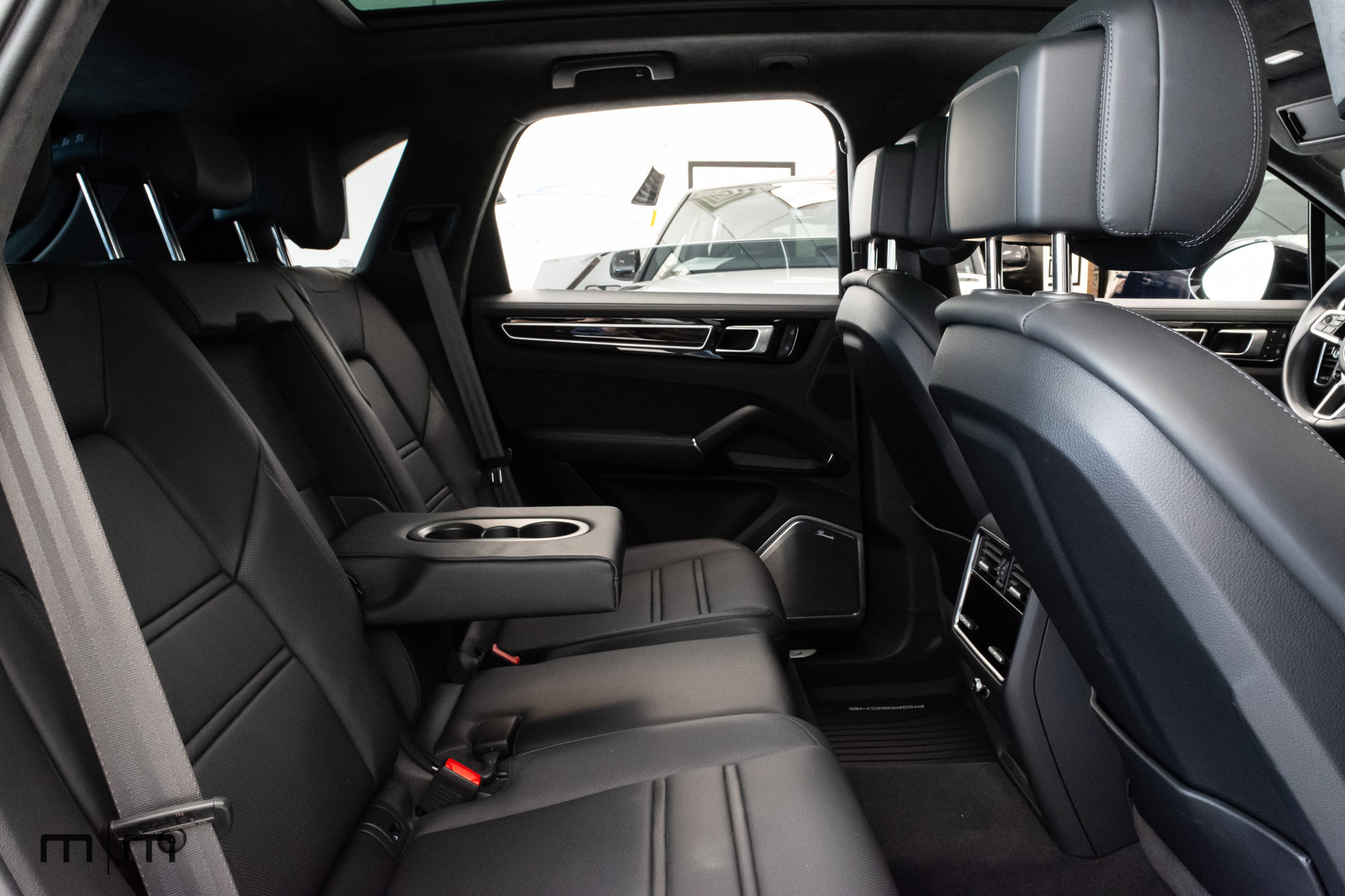 2023 Porsche Cayenne S Platinum | Loaded