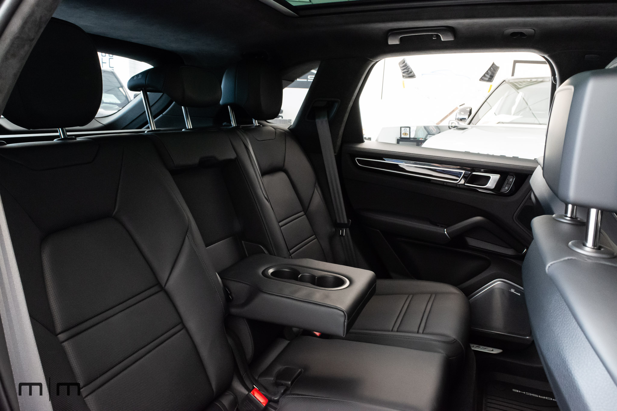 2023 Porsche Cayenne S Platinum | Loaded