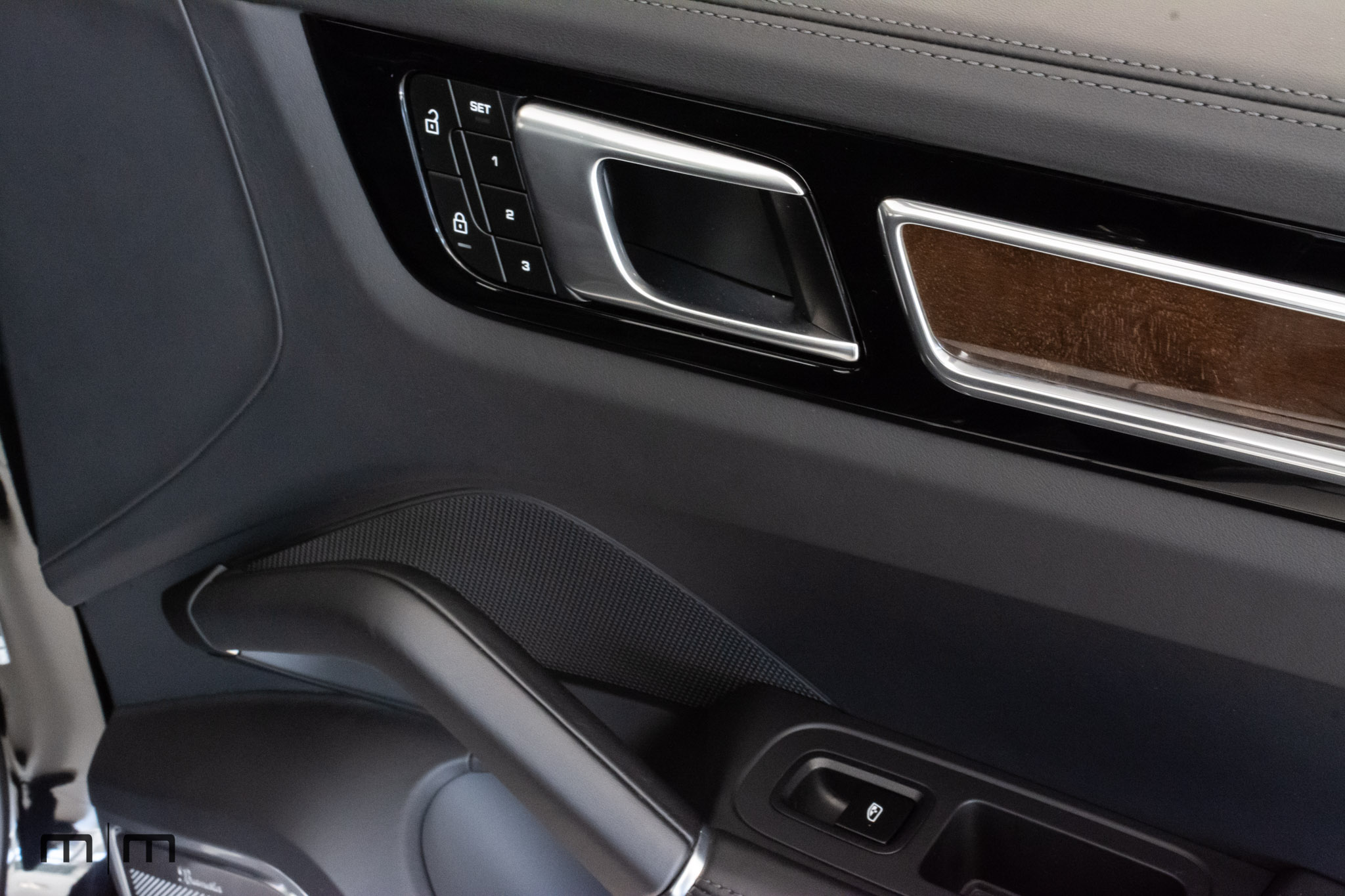2023 Porsche Cayenne S Platinum | Loaded