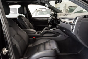 2023 Porsche Cayenne S Platinum | Loaded