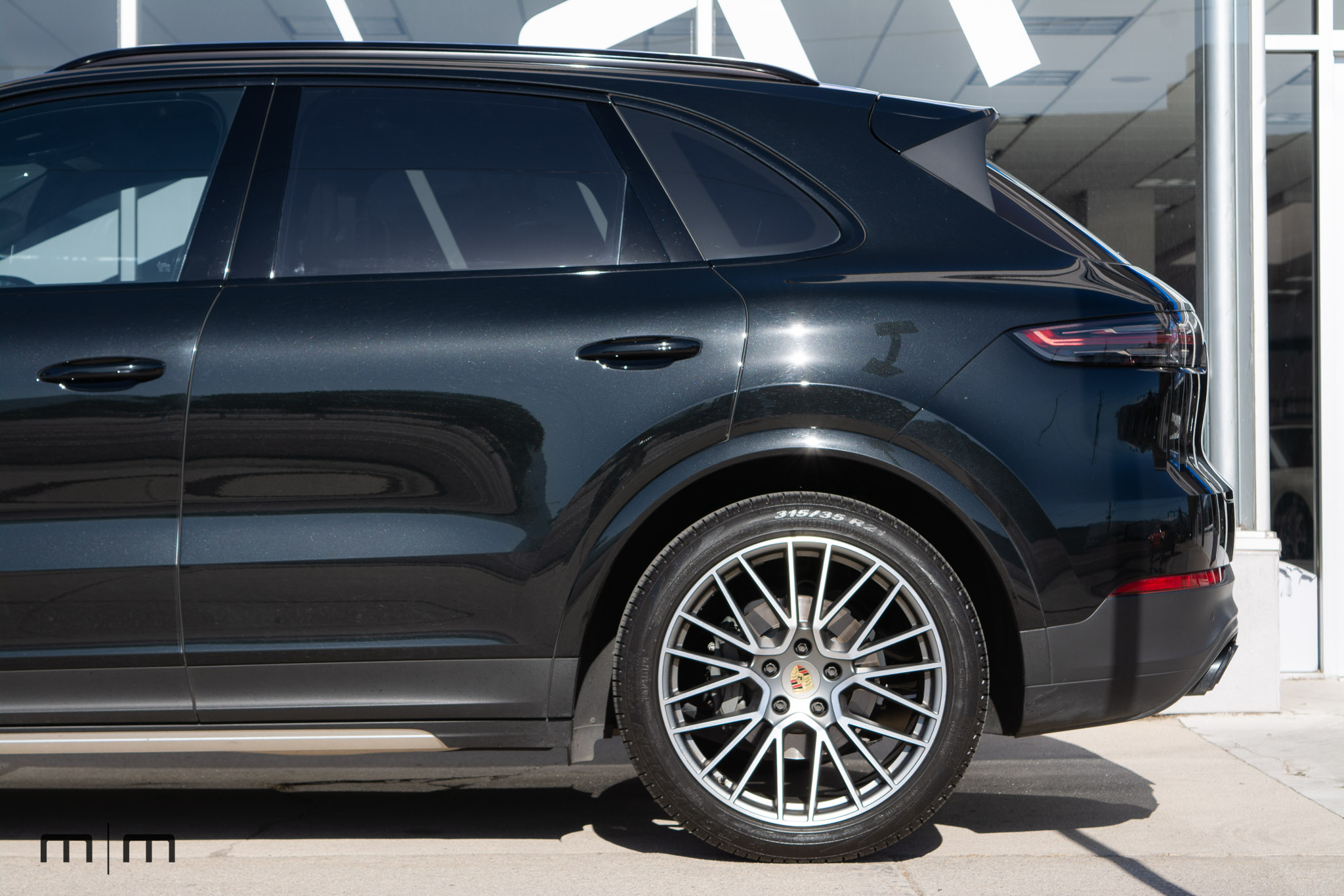2023 Porsche Cayenne S Platinum | Loaded