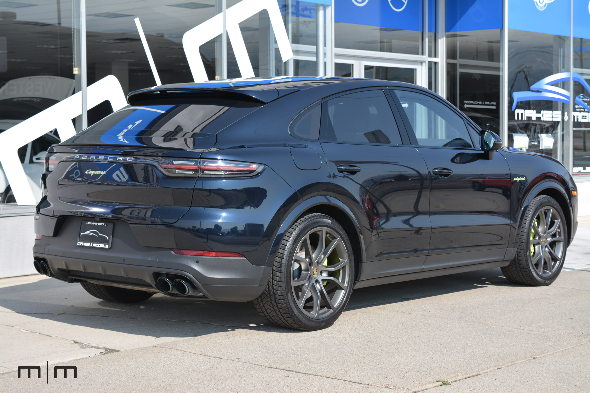 2022 Porsche Cayenne E-Hybrid Coupe
