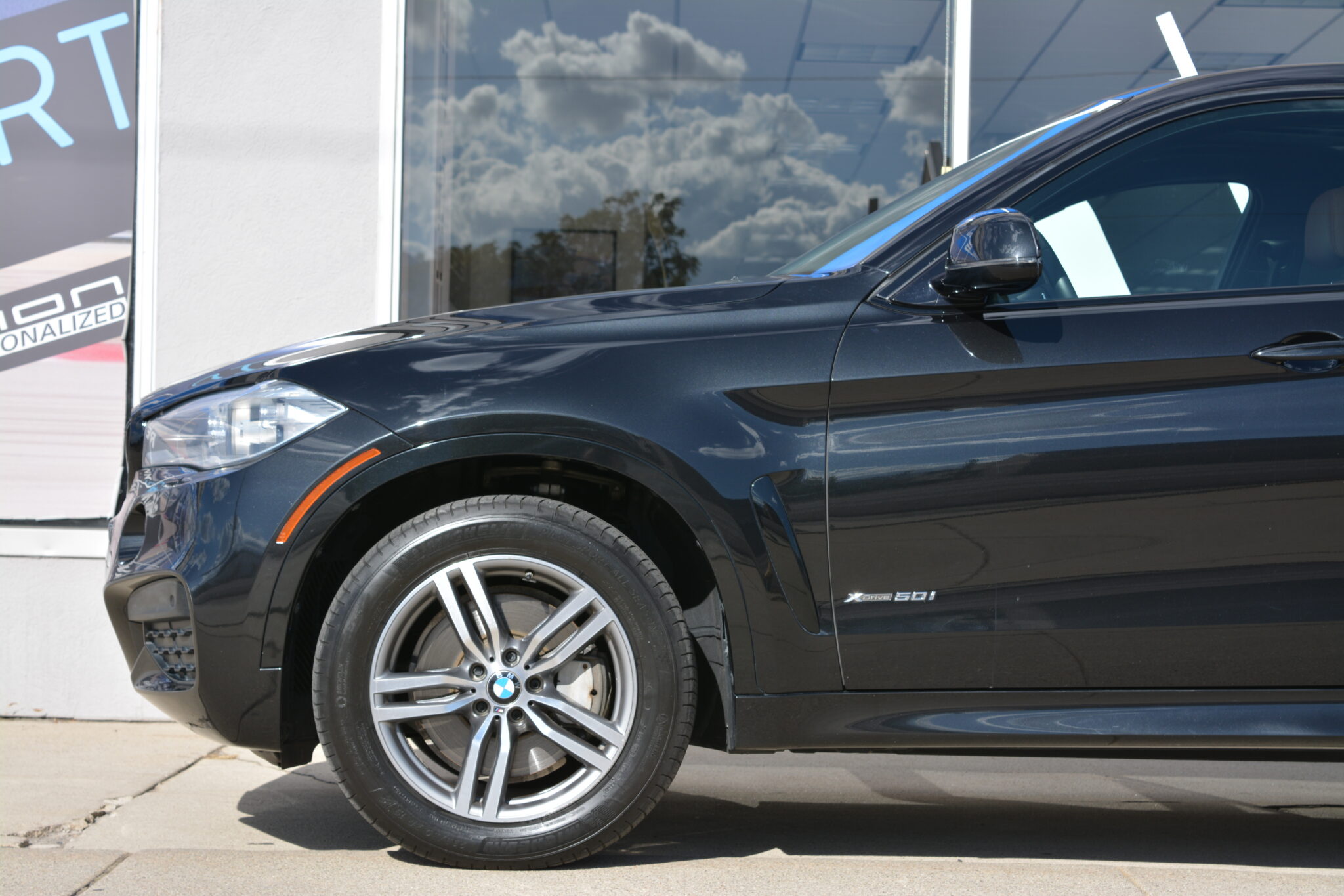 2016 BMW X6 xDrive50i | 1-Owner - Brown Interior
