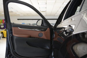 2016 BMW X6 xDrive50i | 1-Owner - Brown Interior